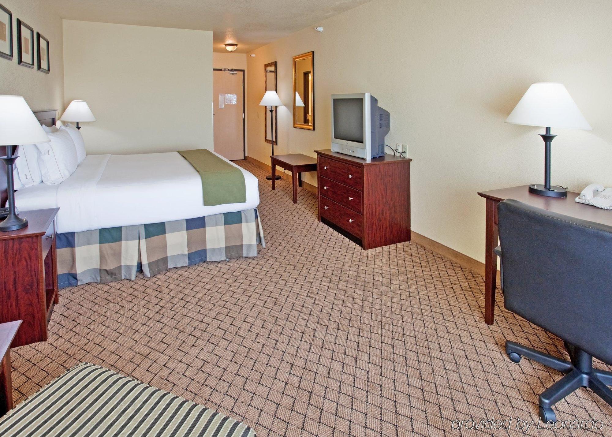 Holiday Inn Express Hotel & Suites El Dorado, An Ihg Hotel Chambre photo